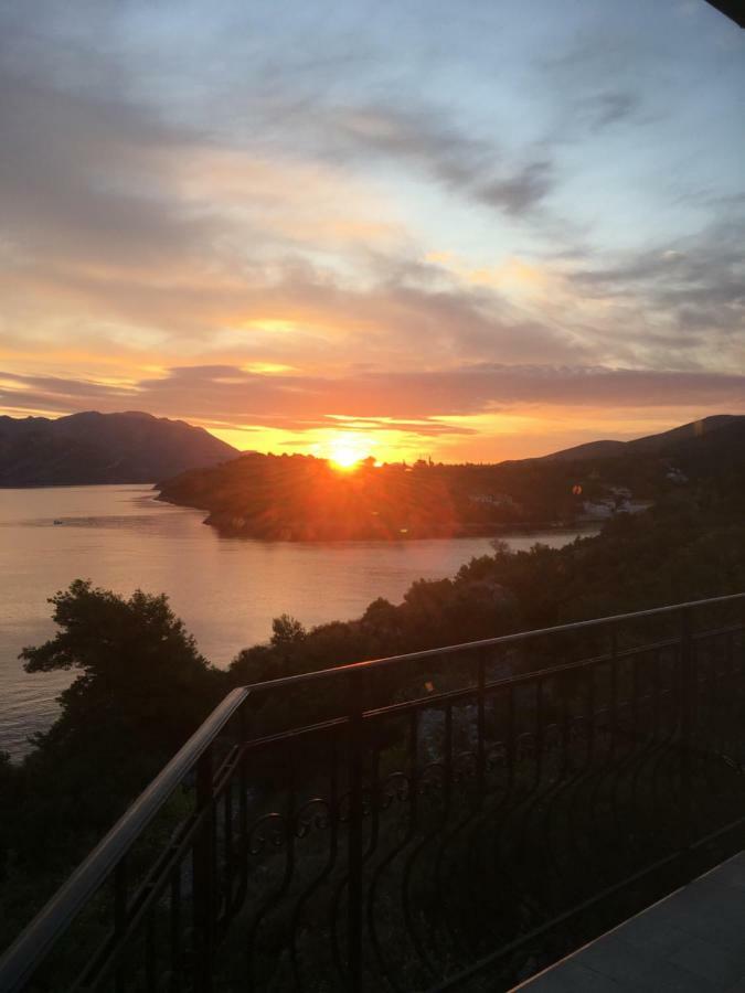 The View **** Lejlighed Račišće Eksteriør billede
